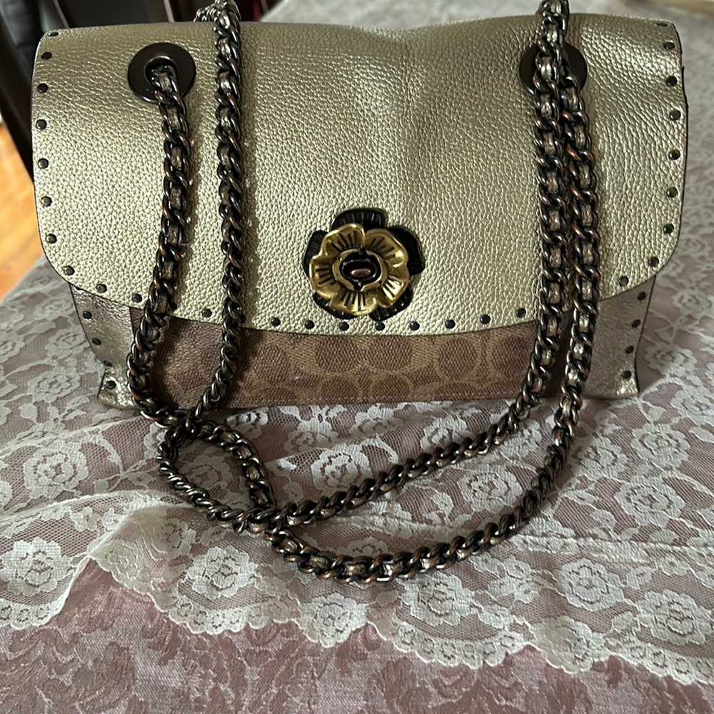 Shoulderbag